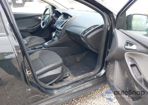 2013 Ford Focus Se z USA, uszkodzony, nr VIN 1FADP3F28DL232167